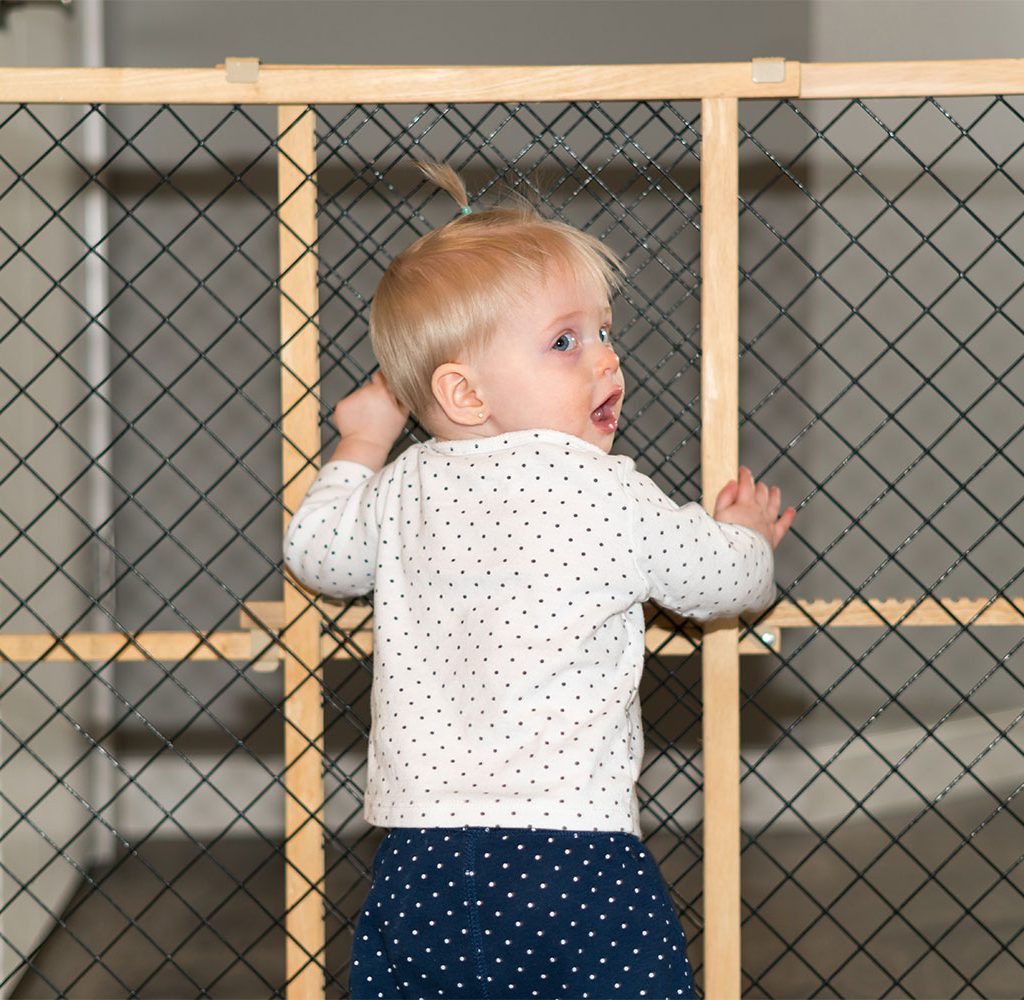 baby wood gate