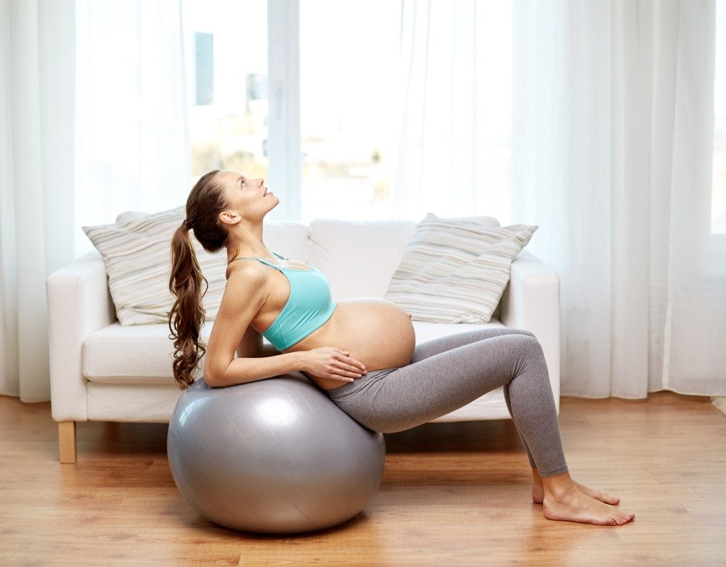 pregnant woman core exercises