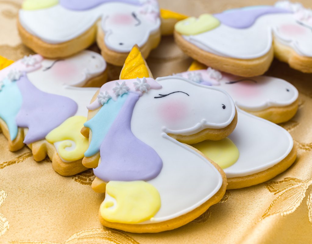unicorn cookie party favors