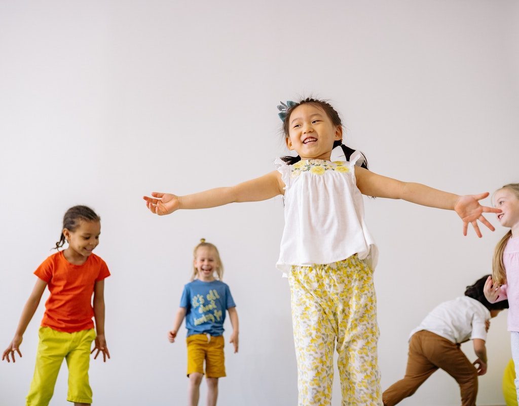 Kids dancing