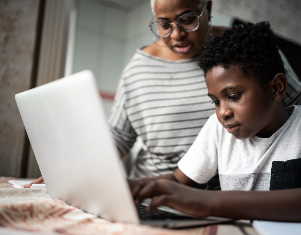 mom-monitoring-son-online-safety-privacy