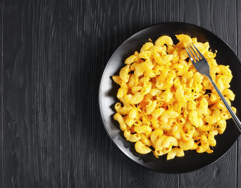 bowl of delicious crockpot mac and cheese