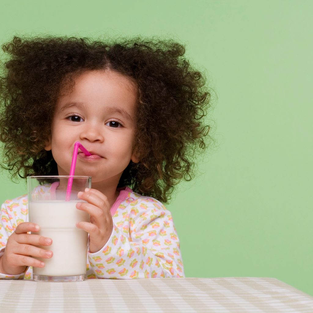 toddler-girl-drinking-milk