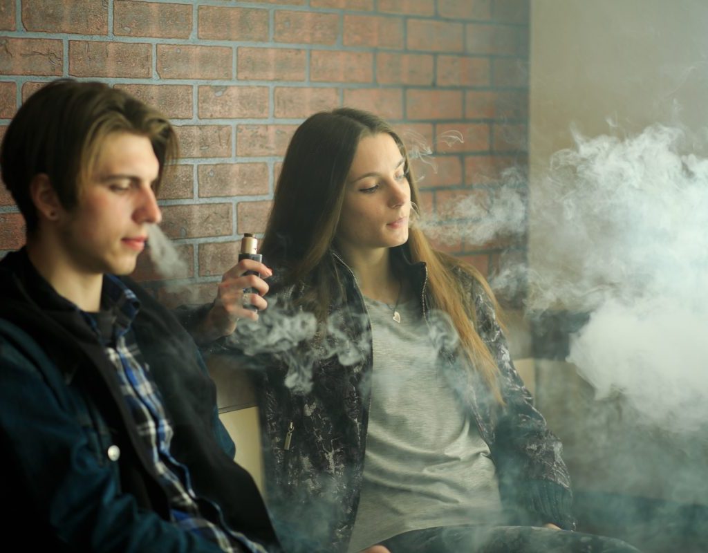 teen-vaping-side-effects2