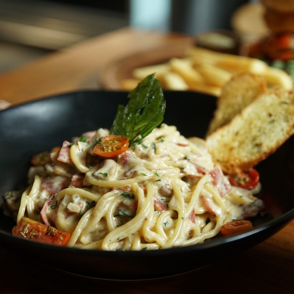 EASY-CHICKEN-CARBONARA