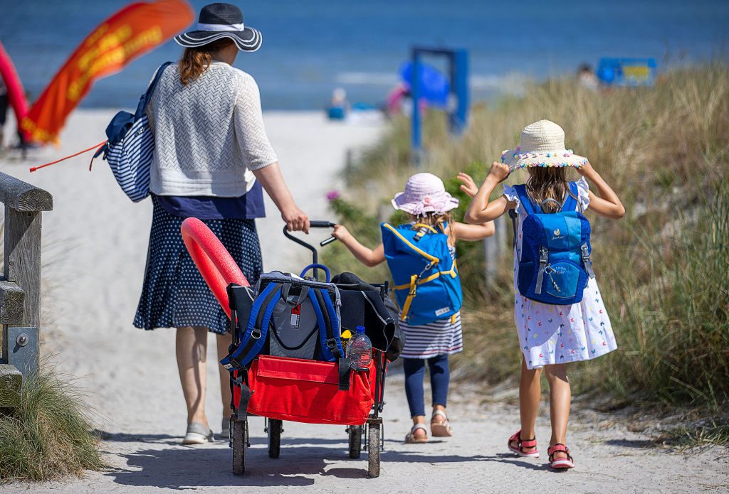 Family going to the beach
