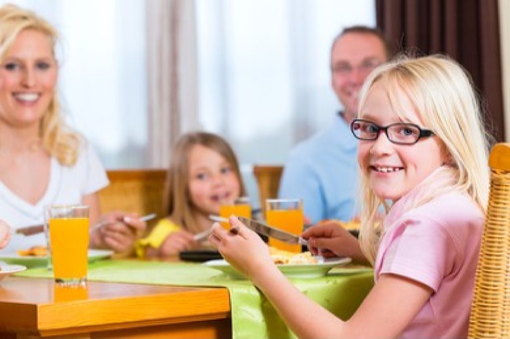 Kids with good table manners