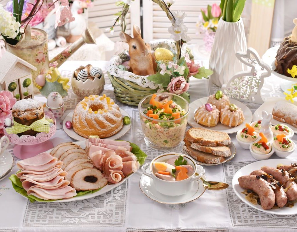 Table set for Easter