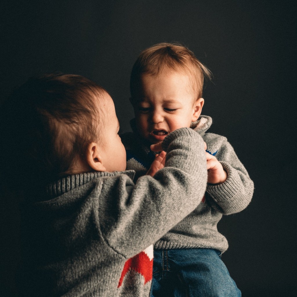 Two toddlers arguing