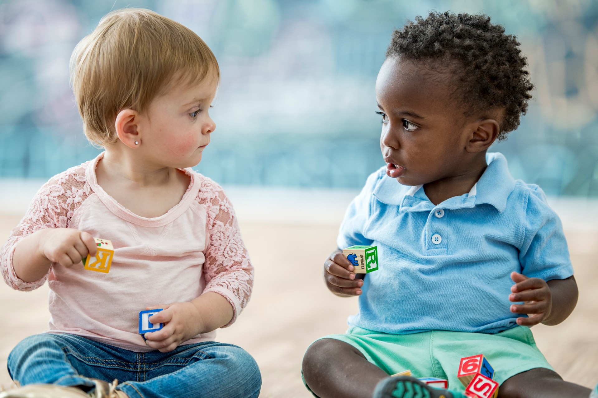 Girl and boy toddlers on a play date