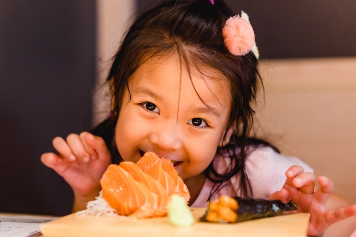 fish toddler eat girl eating sushi