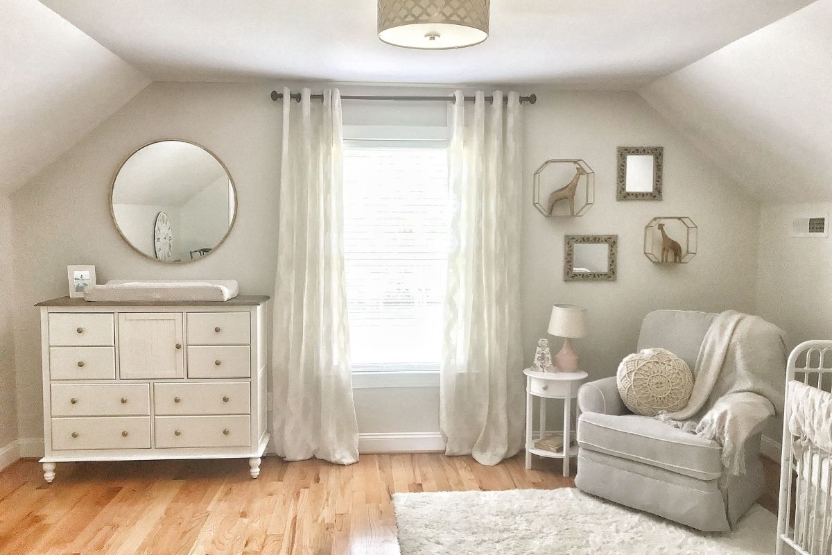 neutral baby nursery