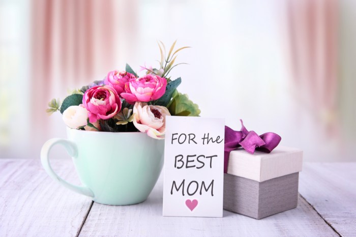 Mother's Day gifts with a card