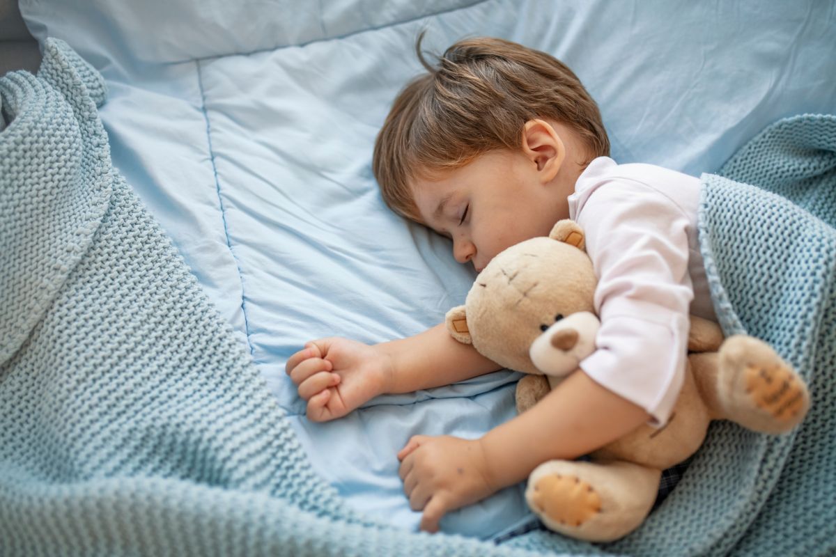 This is when your toddler can sleep with a blanket & pillow NewFolks