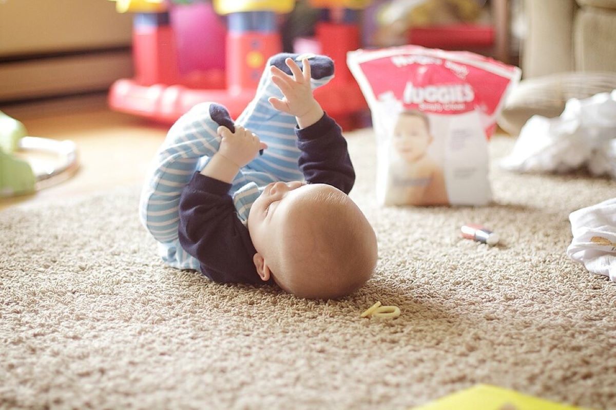 When do babies start playing with toys? NewFolks