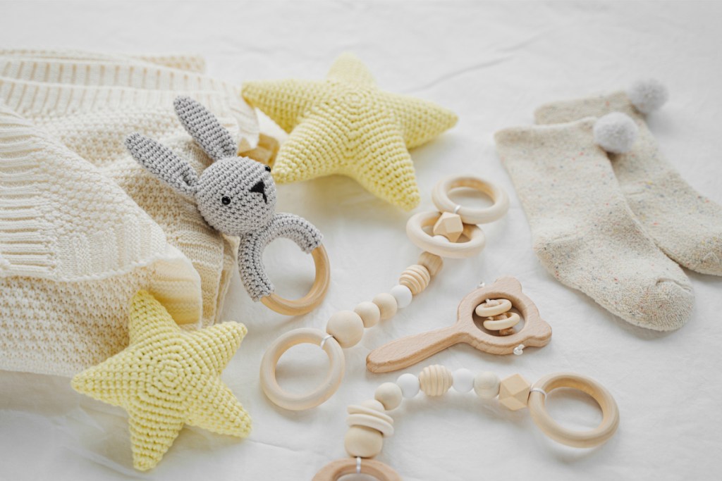 cute gender neutral baby shower gift ideas