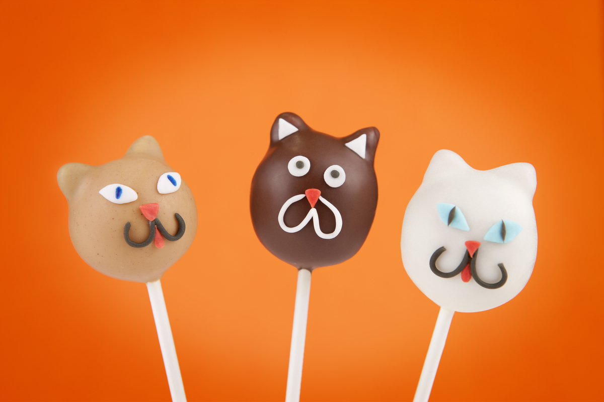 cute cat cake pops