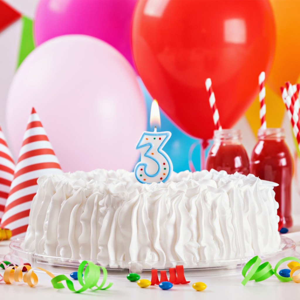 Simple birthday cake for kids