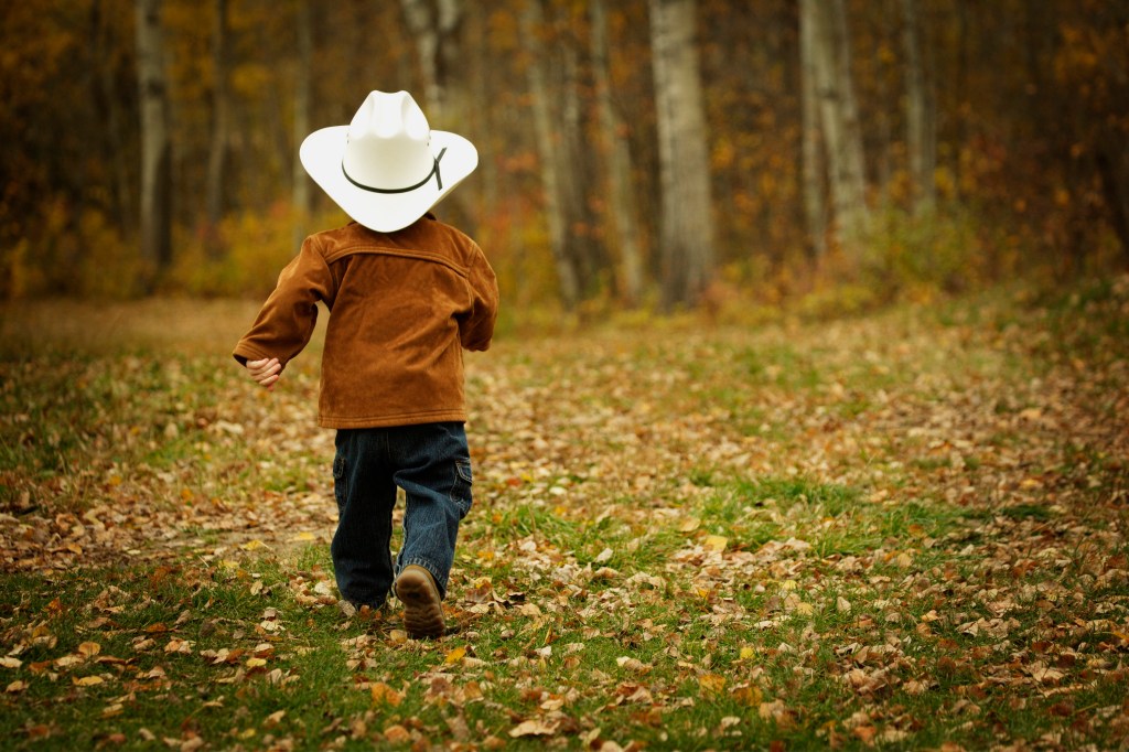 toddler-boy-in-cowboy-hat