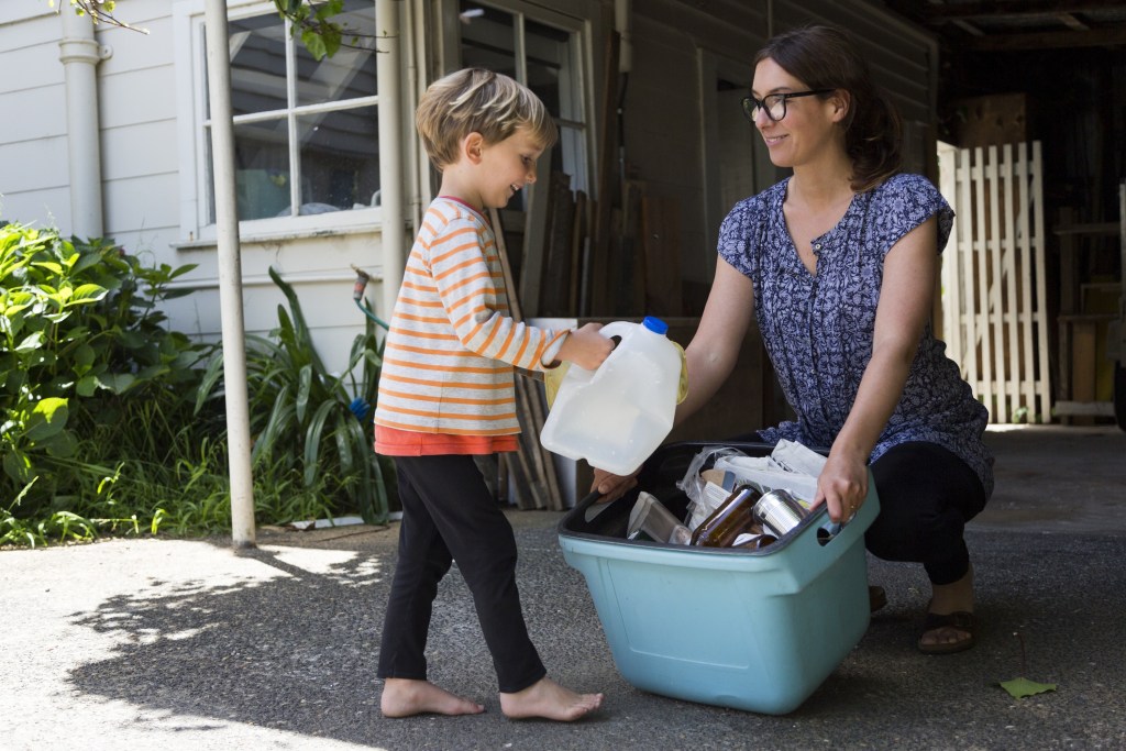 teaching-child-responsibility1