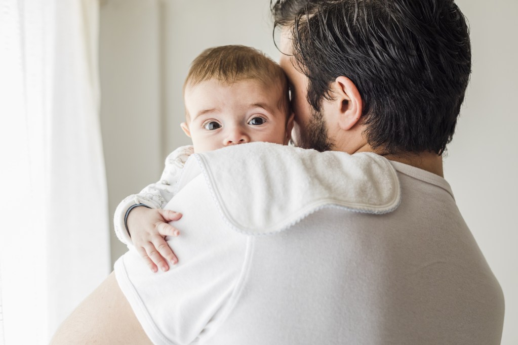 dad-bonding-with-baby