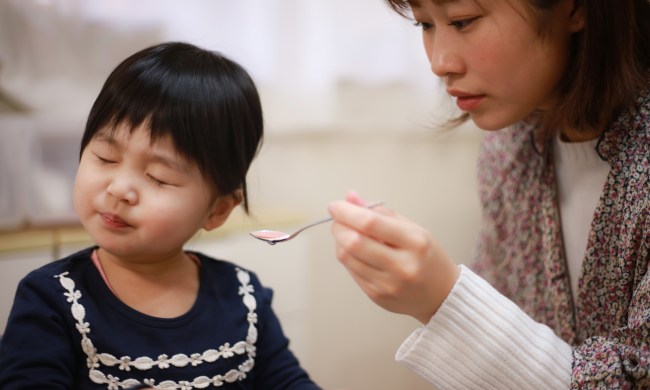 Giving toddler medicine