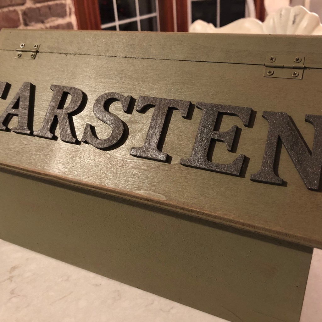 Display of finished customized mailbox