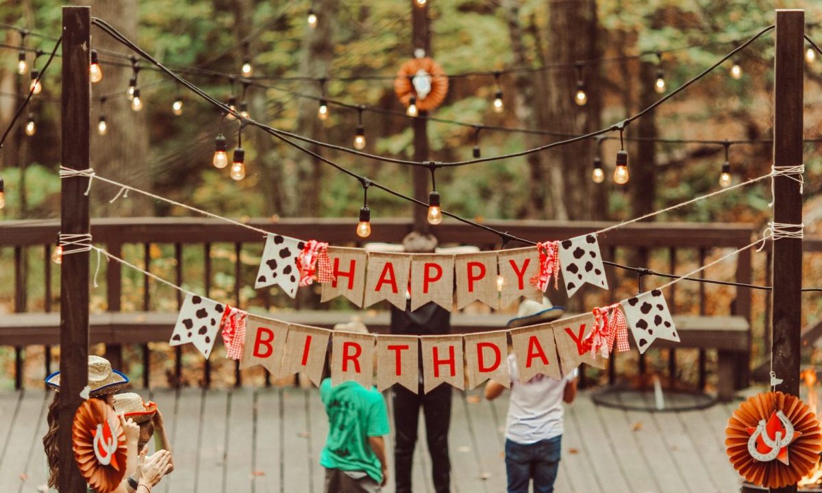 Getting ready for an outside birthday party